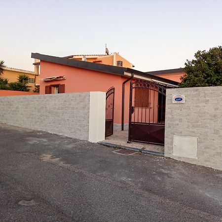Casa Vacanze Santa Caterina Di Pittinuri  Exterior photo